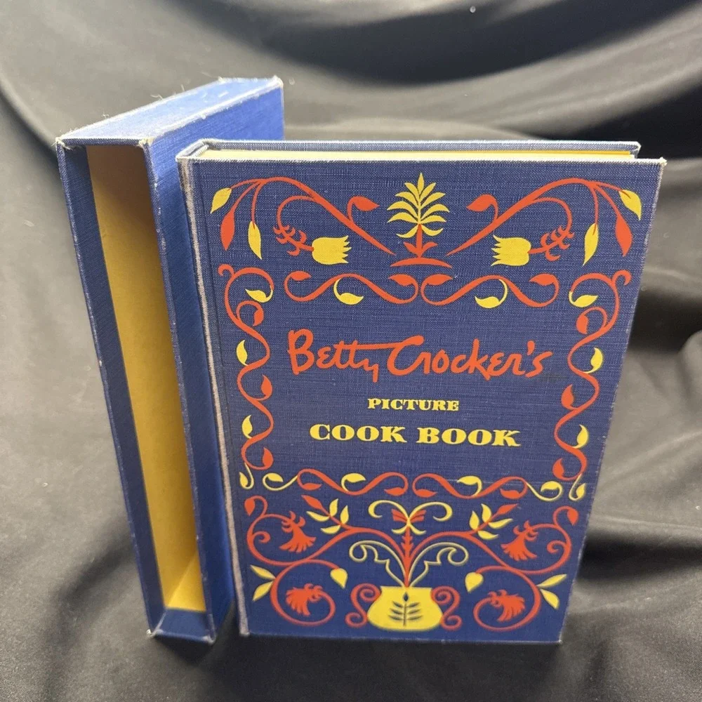1950 Betty Crocker's Picture Cook Book First Edition Blue Cover 